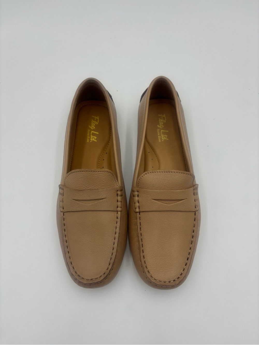 NEVER WORN- Women’s Beige Leather Penny Loafer Moccasins